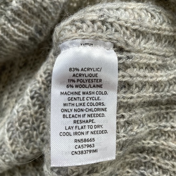 Caslon Gray Oversized V-Neck Gray Sweater - S - Picture 3 of 5